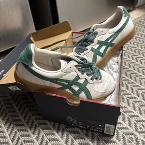 Onitsuka Tiger white and green sneakers - worn once!